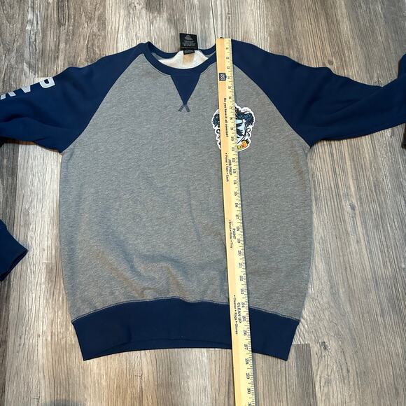 Harry Potter Universal Studios Ravenclaw Gray Pullover Sweatshirt Size Medium - Picture 7 of 8